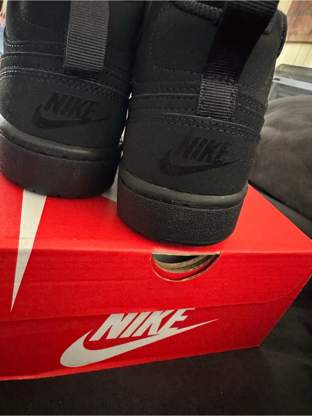 Brand New Nike Court Borough Mid 2 Triple Black Size 4Y - Picture 5 of 5